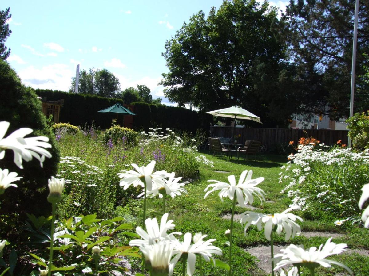 Stirling House Bed and Breakfast Kelowna Eksteriør billede